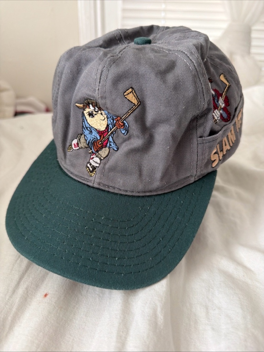 Vintage 90s Looney Tunes cap